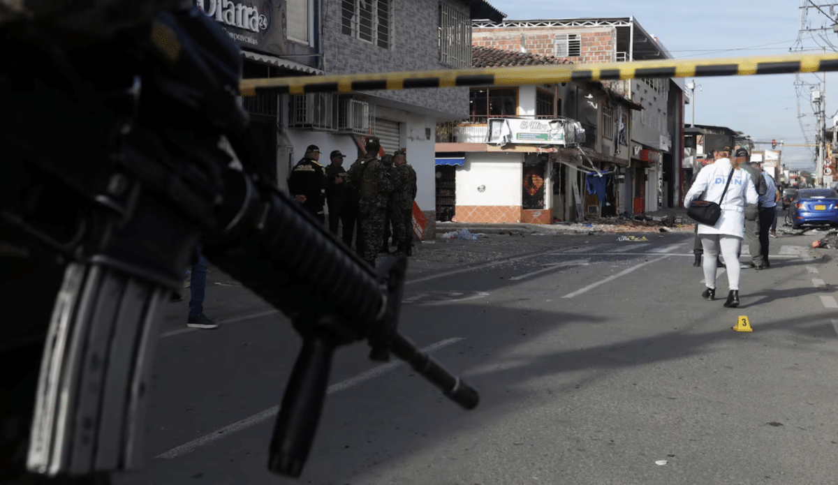 Colombian Vice President's security detail attacked with rifle