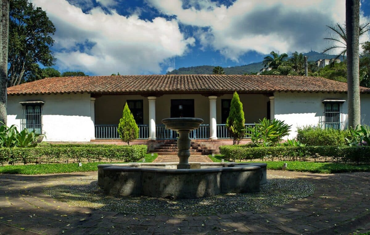 La Caracas de Bolívar: la historia del Libertador intervenida a través de sus casas