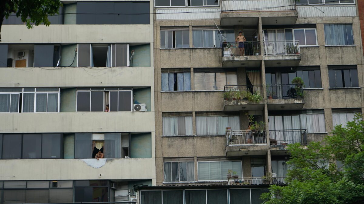 En imágenes: cacerolazos y poco movimiento en las calles de Caracas luego de los resultados de CNE