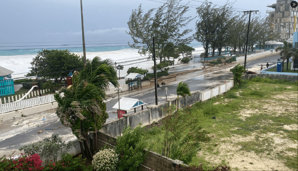 En imágenes: los daños del huracán Beryl en el Caribe 