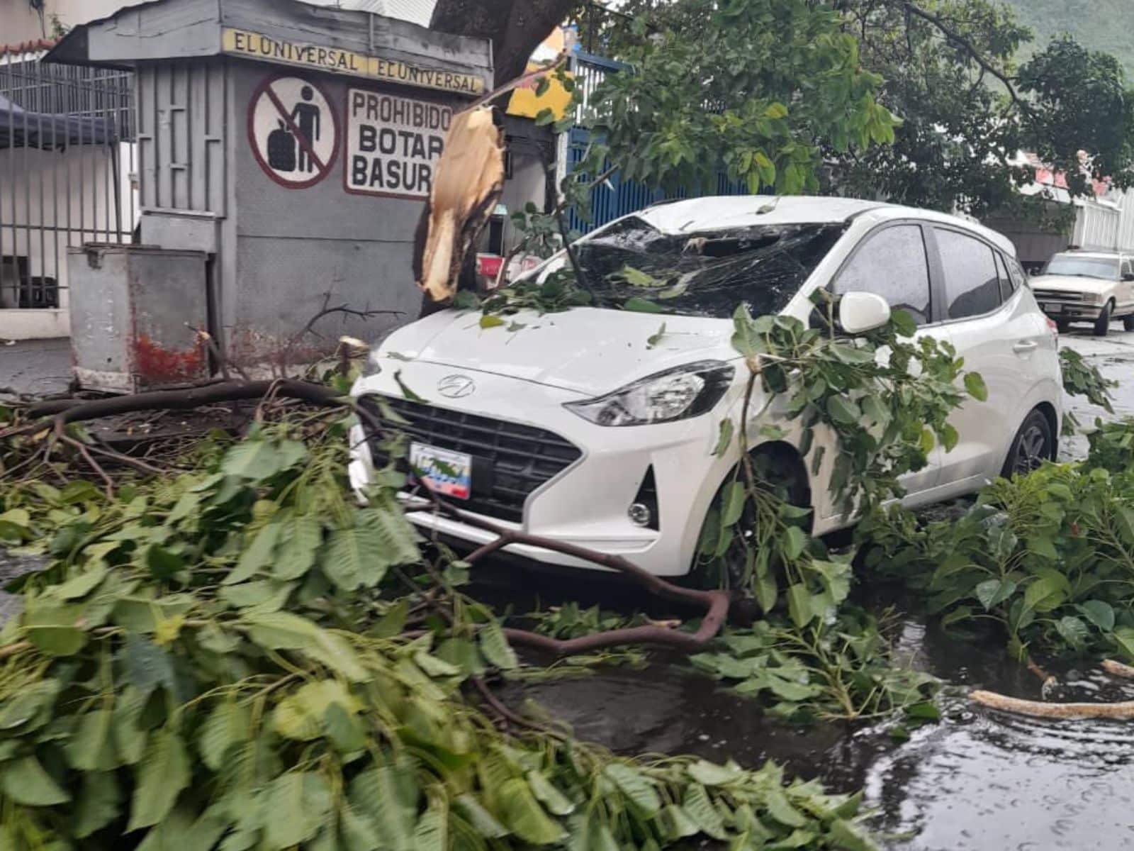 Lluvias en la Gran Caracas ocasionaron bloqueo de vías 