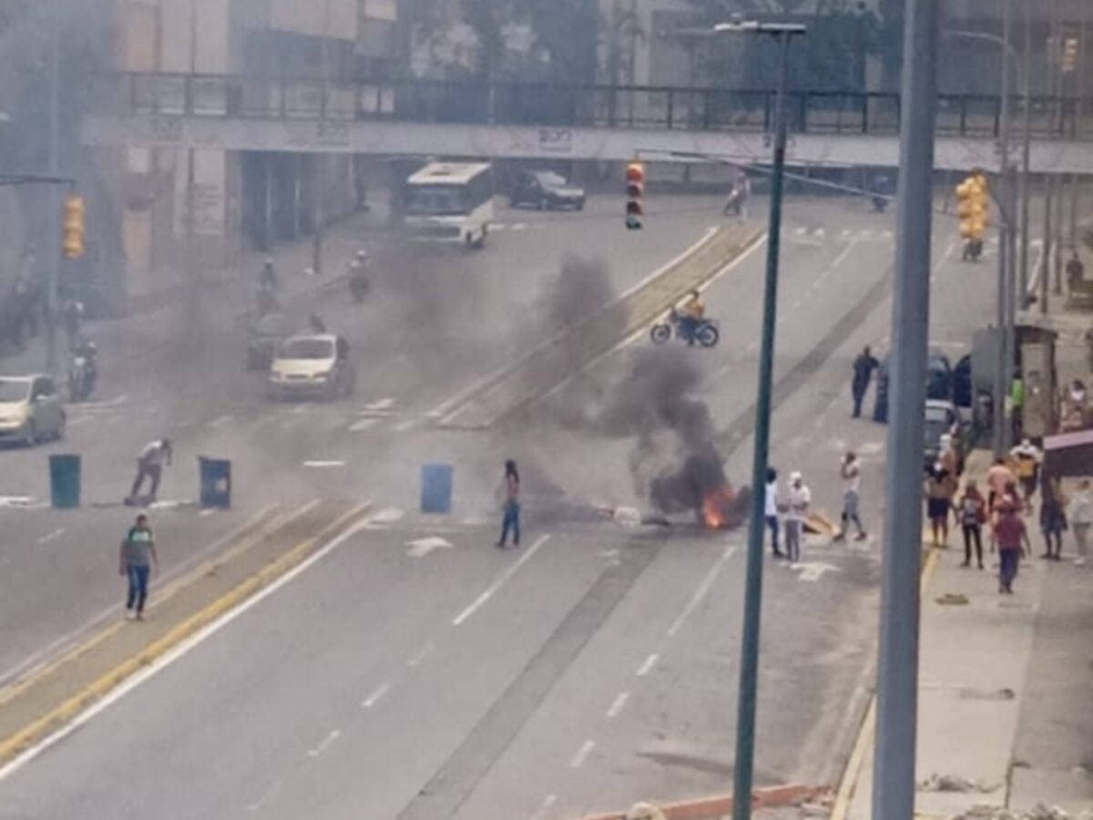 Ciudadanos salieron a protestar en distintas zonas de Caracas: los detalles