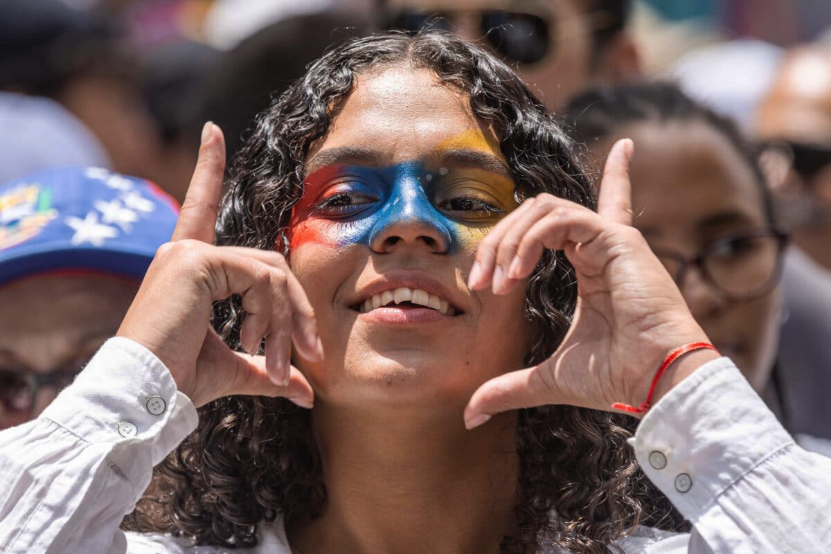 Venezuelans around the world protest peacefully after opposition call