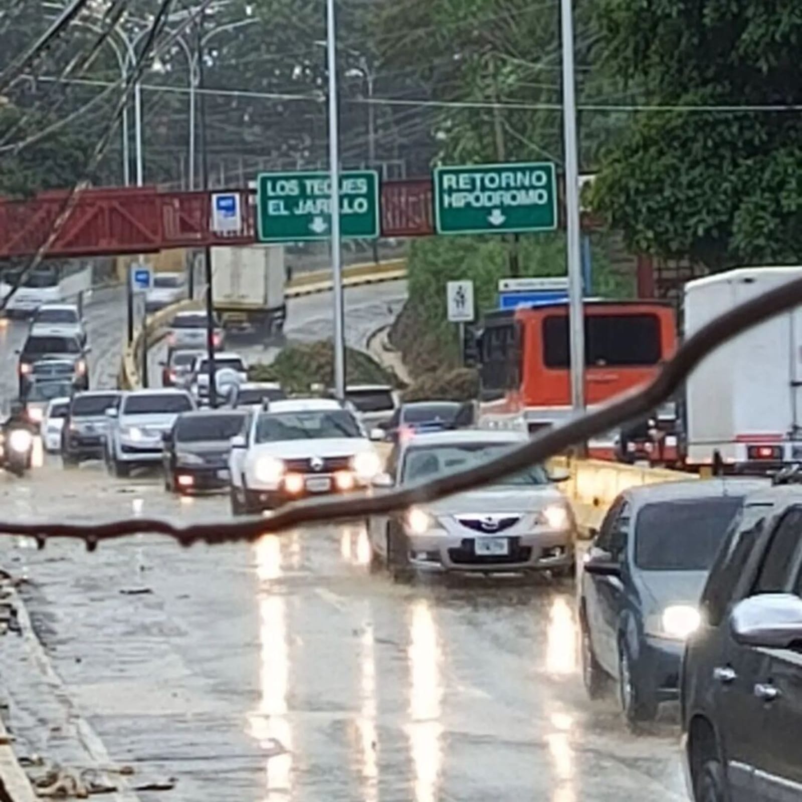 Rains caused flooding in the Capital District and areas of Miranda