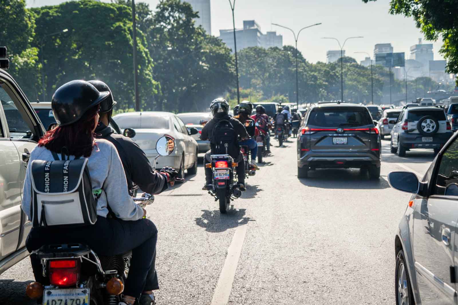 Motorizados en Caracas, motocicletas Caracas, transporte en moto Venezuela, motos en las calles de Caracas, motorizados venezolanos, fotos motorizados Caracas, El Diario, José Daniel Ramos