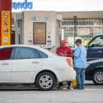 Cronograma de distribución de gasolina, Estaciones de servicio, Gasolineras en Caracas, Precios de gasolina en Caracas, Abastecimiento de combustible en Caracas, Estaciones de servicio en Caracas, Combustible en Venezuela, Noticias sobre gasolineras en Caracas, Tarifas de gasolina en Caracas, Escasez de gasolina en Caracas, Rutas para conseguir gasolina en Caracas, Situación de las gasolineras en Caracas, Últimas noticias de combustible en Caracas, Suministro de petróleo en Caracas, Combustible barato en Caracas, Problemas de abastecimiento de gasolina en Caracas, Estadísticas de precios de gasolina en Caracas, Seguridad en gasolineras de Caracas, Abastecimiento de gasolina en Venezuela, Transporte y combustible en Caracas, Medidas gubernamentales sobre gasolina en Caracas, El Diario, José Daniel Ramos