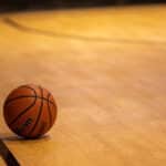 ¿Cuánto cuesta practicar natación, baloncesto y voleibol en Caracas?