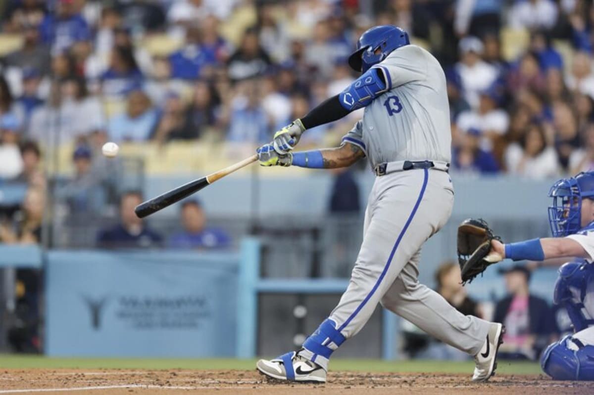 El pelotero venezolano Salvador Pérez ganó el premio Roberto Clemente 2024