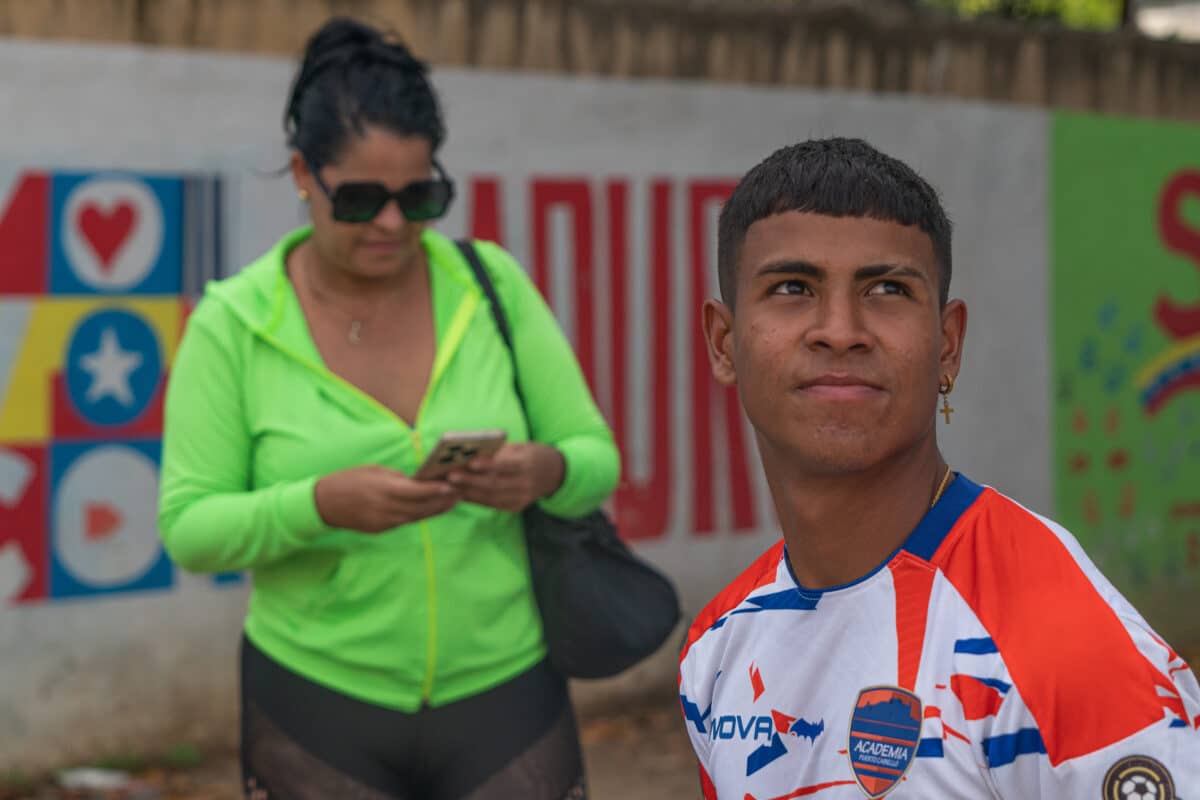 Carlos Velásquez: la joven promesa que construye su camino dentro del fútbol venezolano