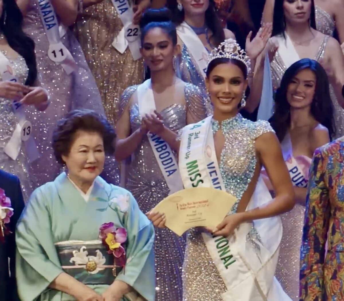 Sakra Guerrero quedó como tercera finalista del Miss International 2024