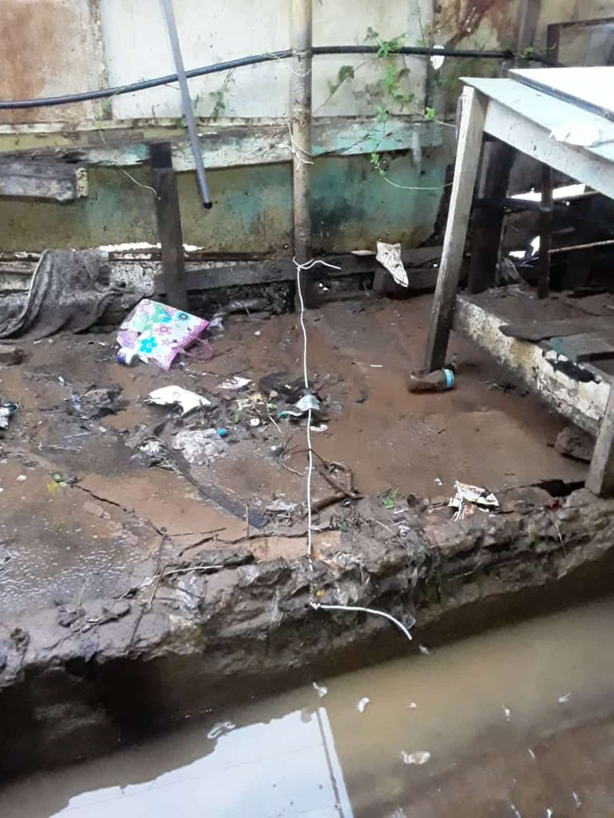 Floods were recorded in several areas of Maracaibo after the intense rains in the early morning 