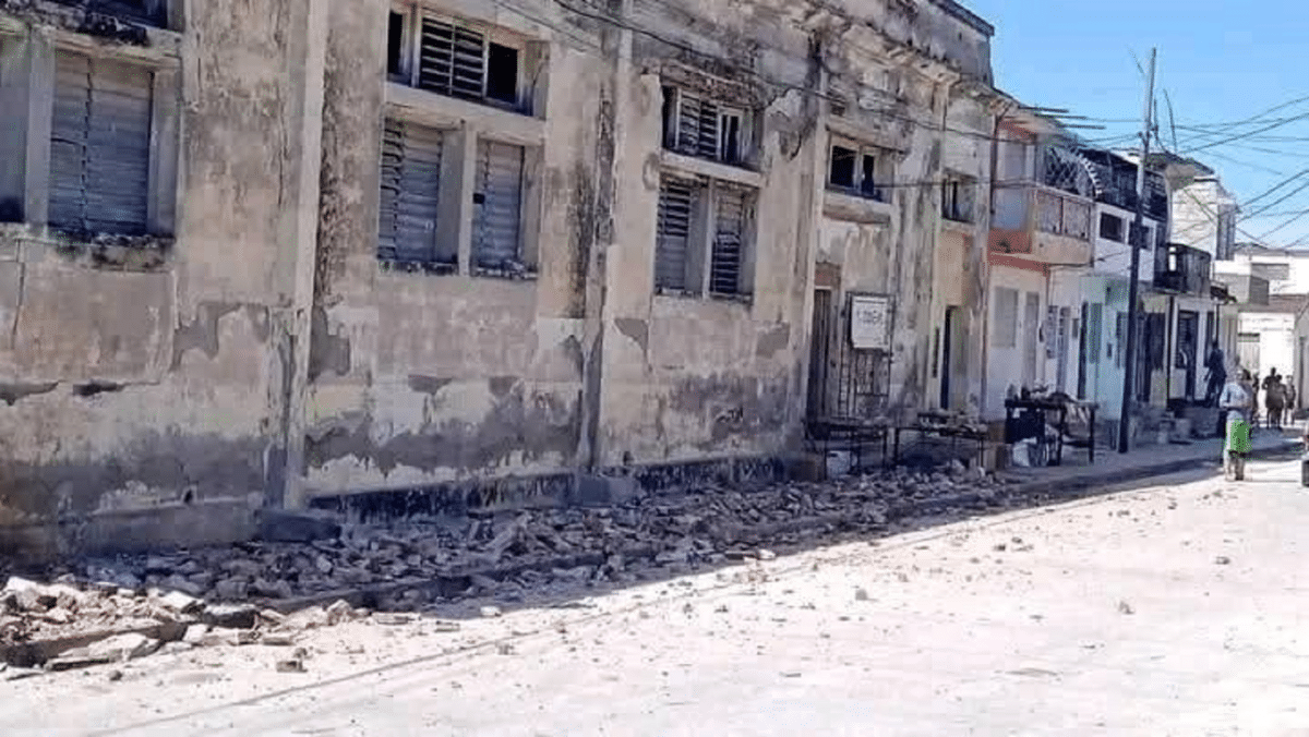 En imágenes: los daños que dejó los dos temblores en la costa sur de Cuba