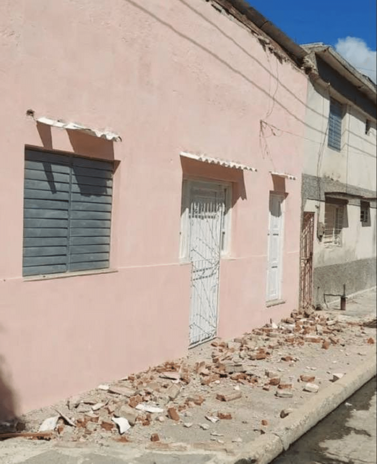 En imágenes: los daños que dejó los dos temblores en la costa sur de Cuba