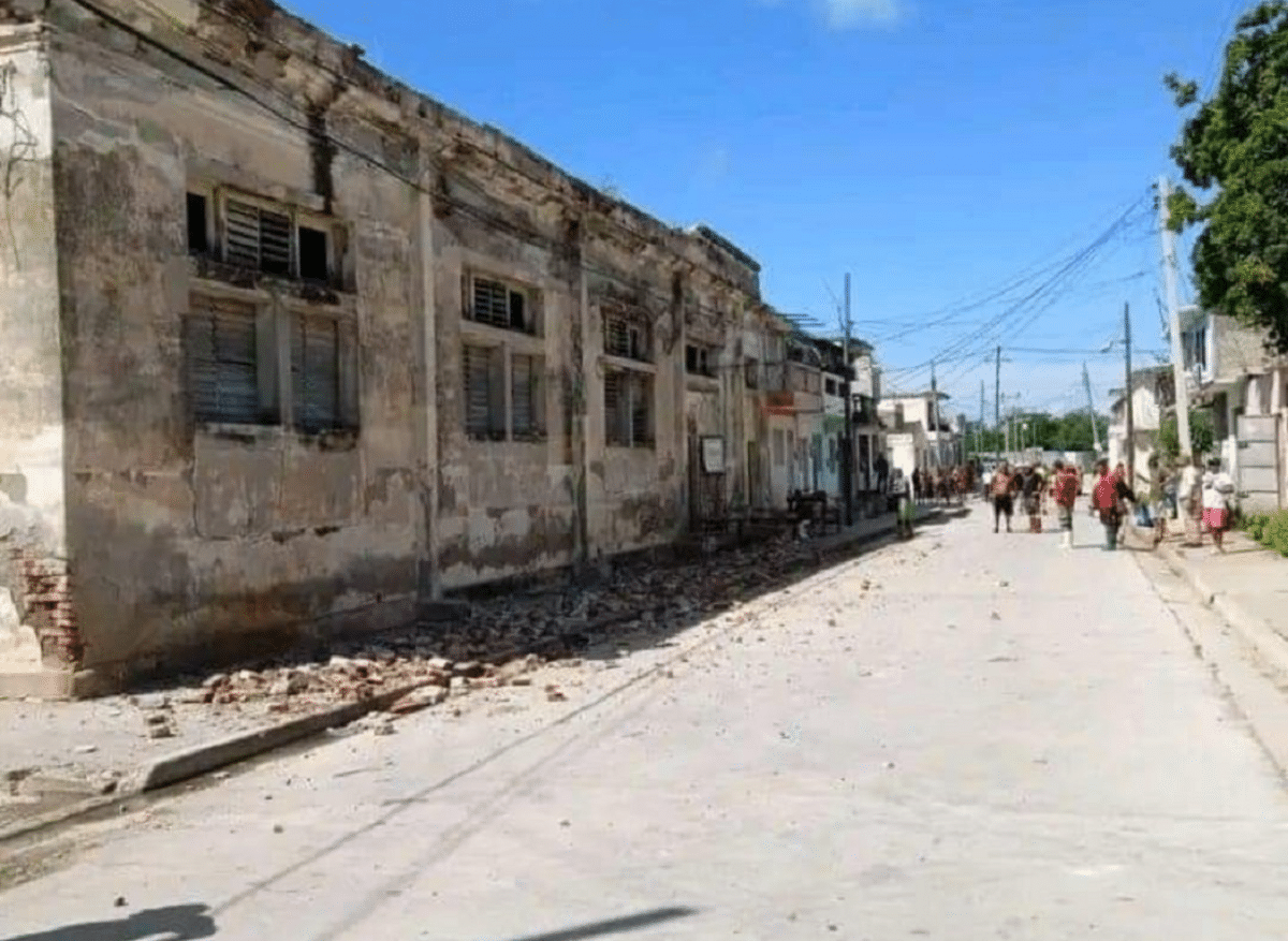 En imágenes: los daños que dejó los dos temblores en la costa sur de Cuba