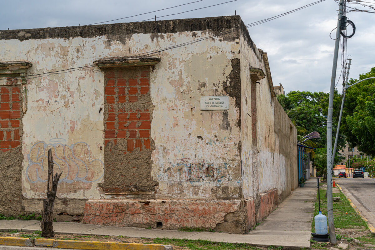 Las huellas de la tragedia permanecen en La Guaira a 25 años del deslave