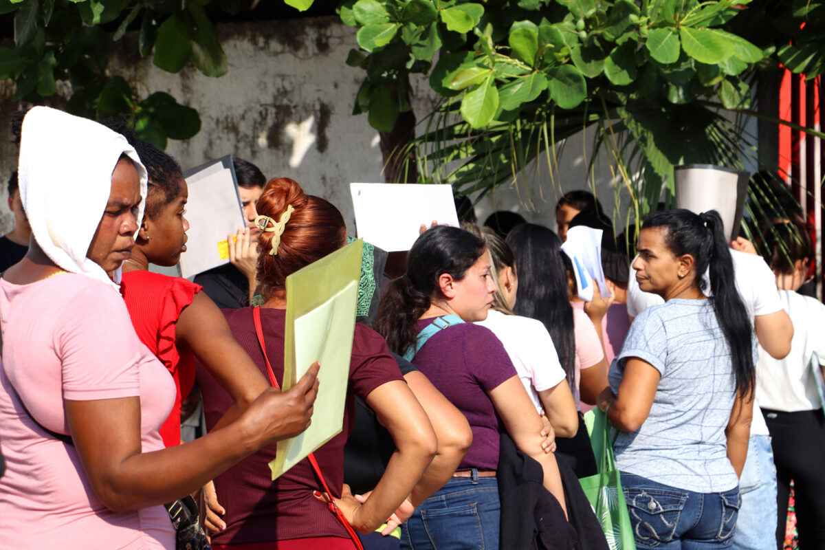 Acnur: Mujeres y niñas desplazadas enfrentan riesgos críticos en su paso por México