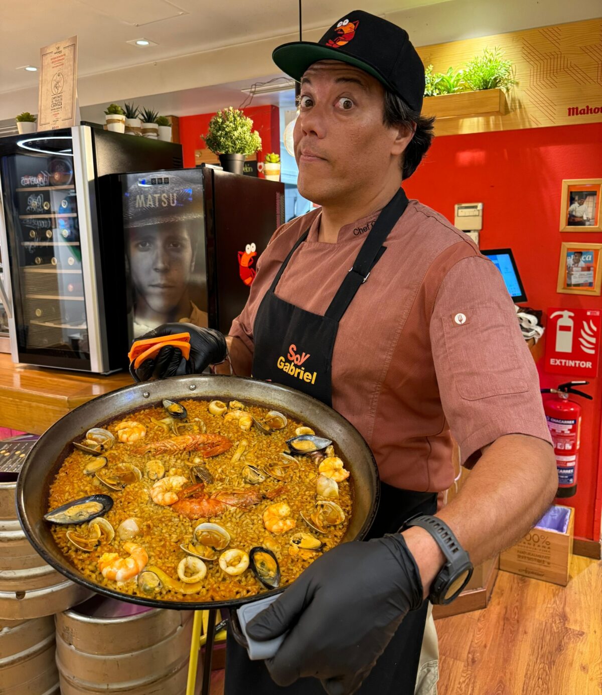 Gabriel Camacho, el chef venezolano que ganó popularidad en España gracias al sabor de su paella: “Nos enfocamos en ser lo mejores”