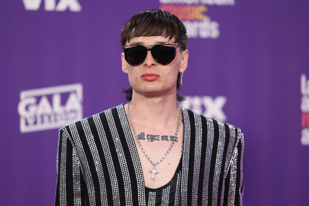 Los cantantes más premiados de 2024: Karol G y Bad Bunny entre los más destacados