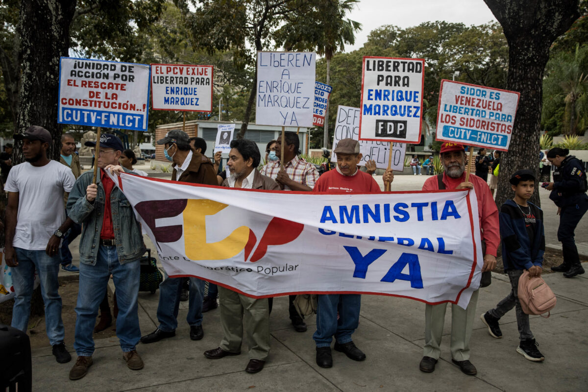 Familiares de presos políticos pidieron al Ministerio Público cerrar los procesos penales 