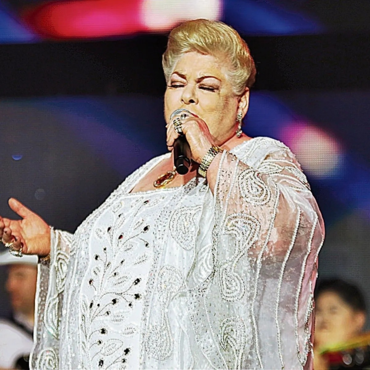 Murió Paquita la del Barrio, la cantante de “Rata de dos patas”