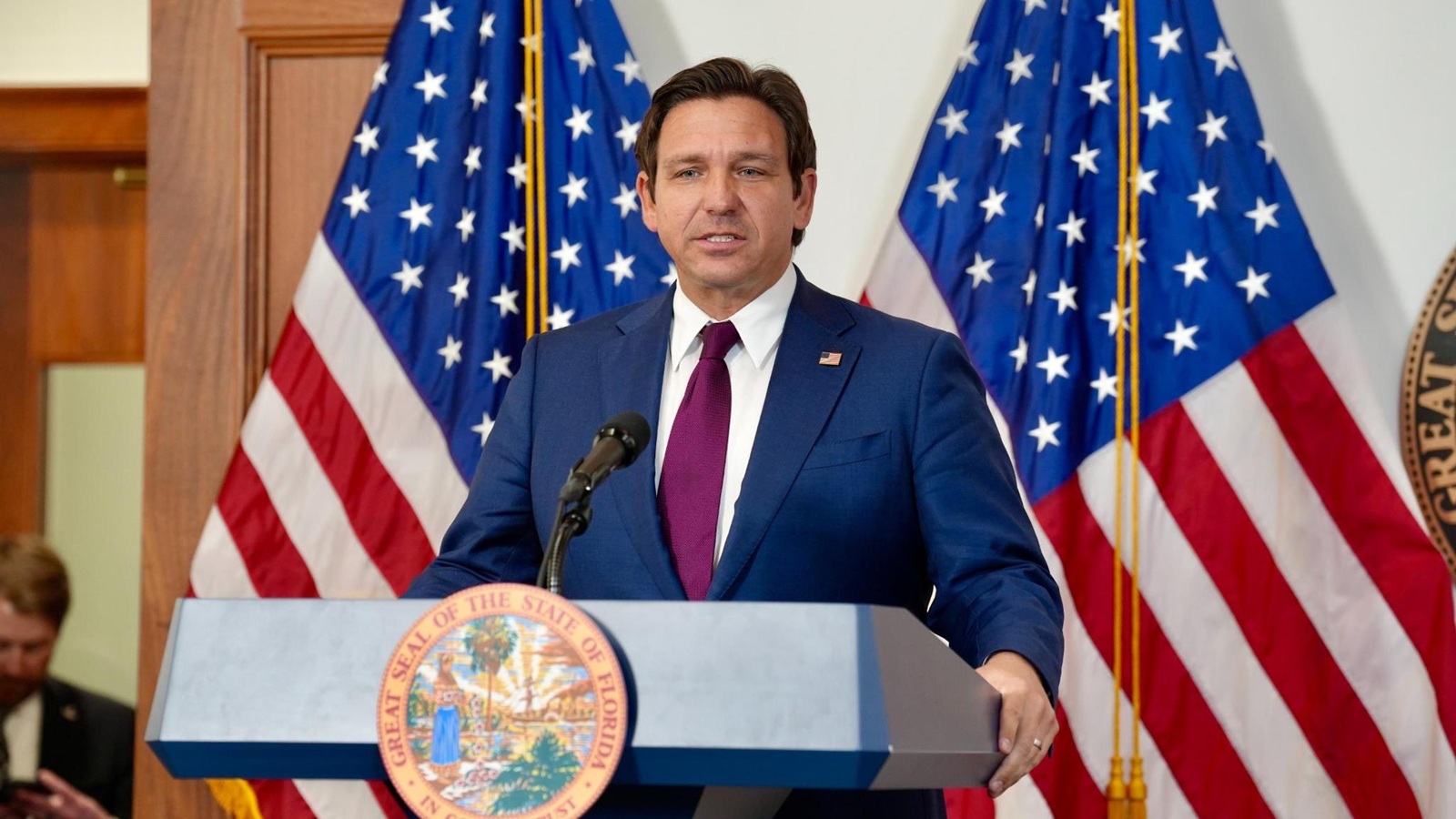 ¿Cómo afecta a los venezolanos el nuevo paquete de leyes contra la inmigración en Florida?