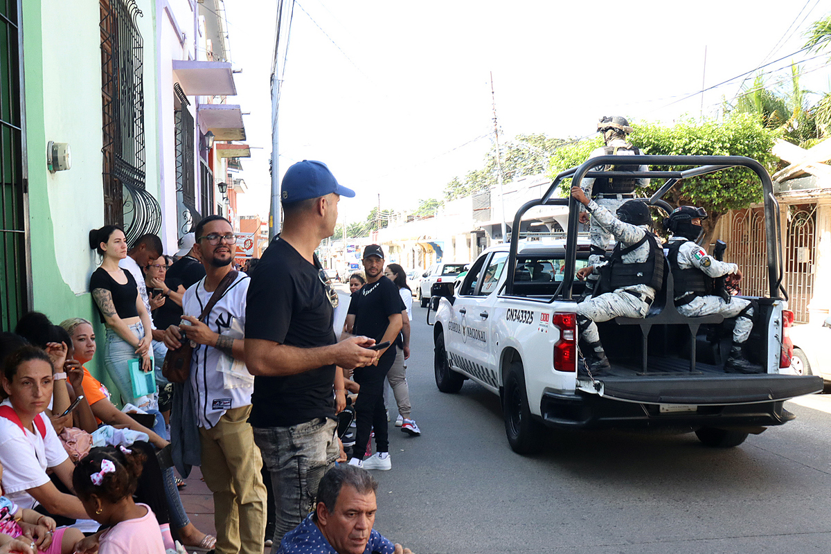 Disminuye la cantidad de migrantes en la frontera de México tras semanas de restricciones de Trump
