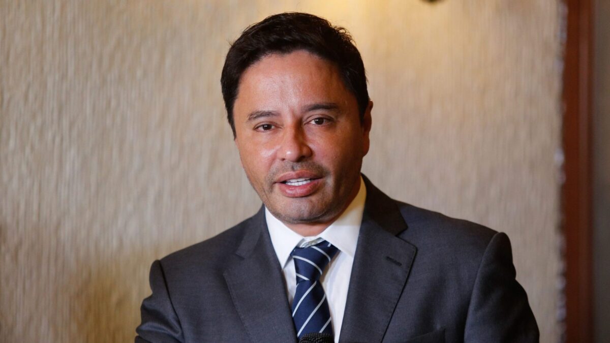 La postura sobre migración de los políticos que aspiran a la presidencia de Chile