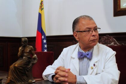 Academia de Medicina pidió mantener controles en puertos y aeropuertos pese al “bajo riesgo” de epidemia por ébola