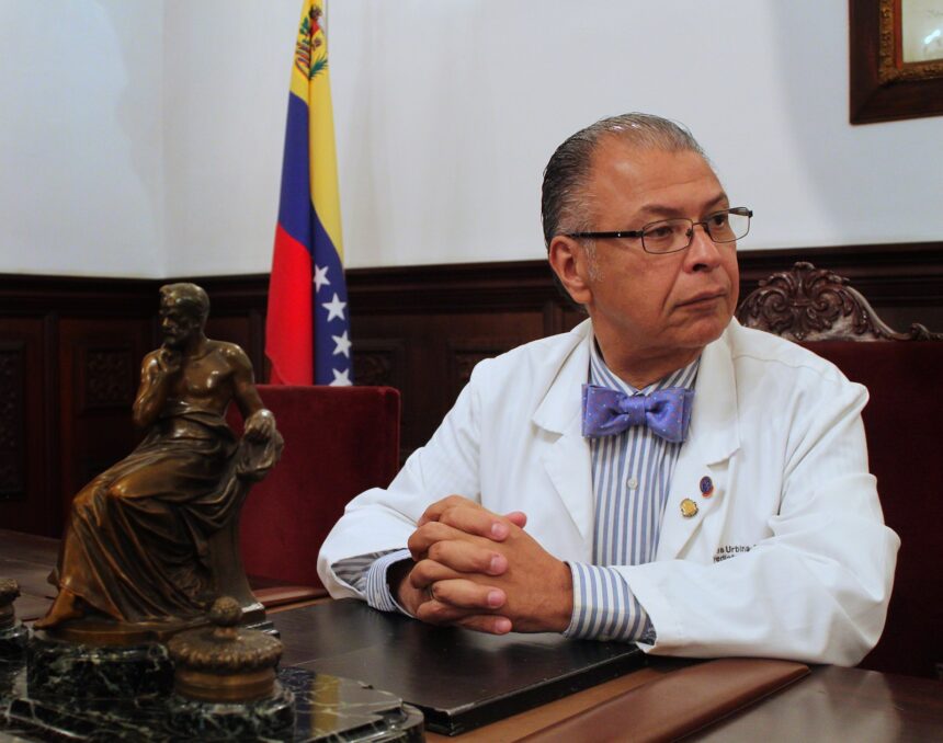 Academia de Medicina pidió mantener controles en puertos y aeropuertos pese al “bajo riesgo” de epidemia por ébola