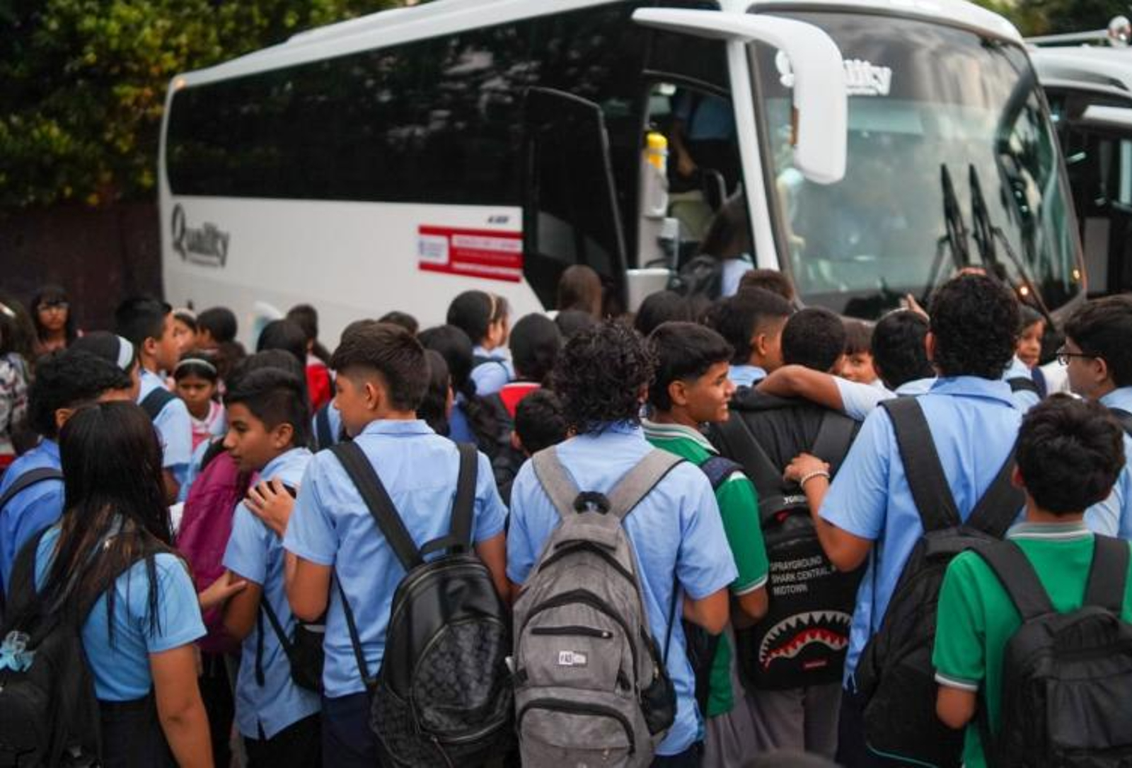 Colombia reactivó transporte escolar fronterizo para estudiantes venezolanos: en qué consiste el programa