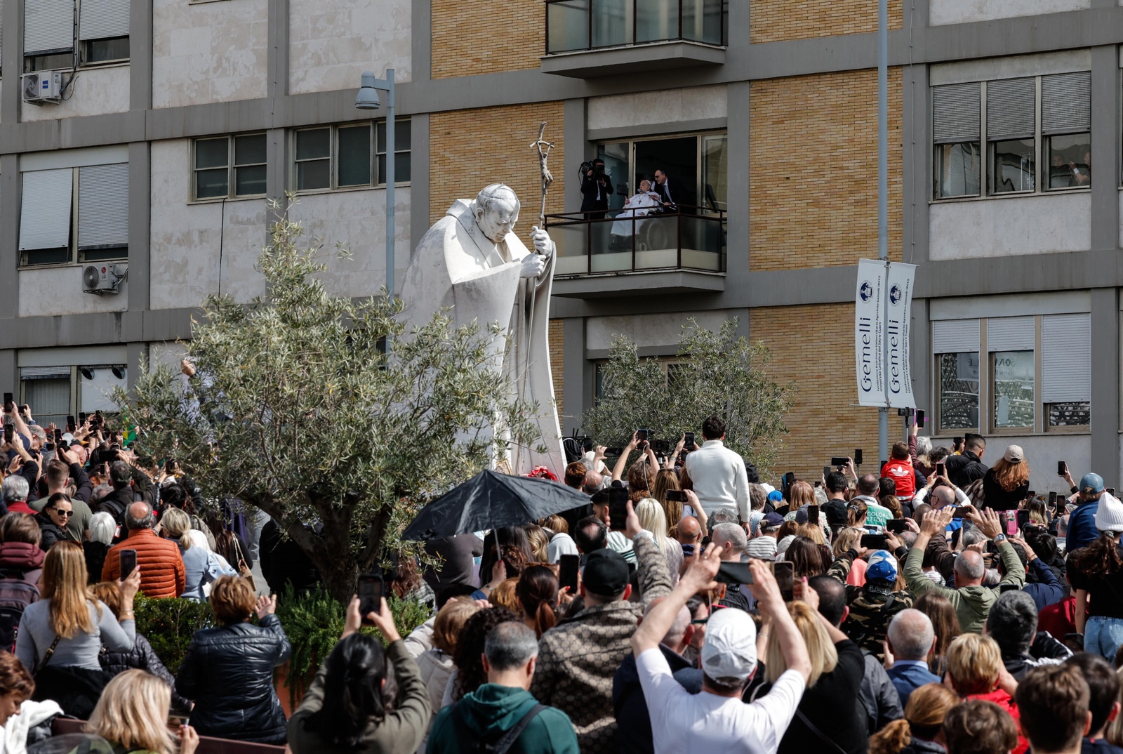 El papa Francisco aparecerá públicamente por primera vez desde su hospitalización: lo que se sabe