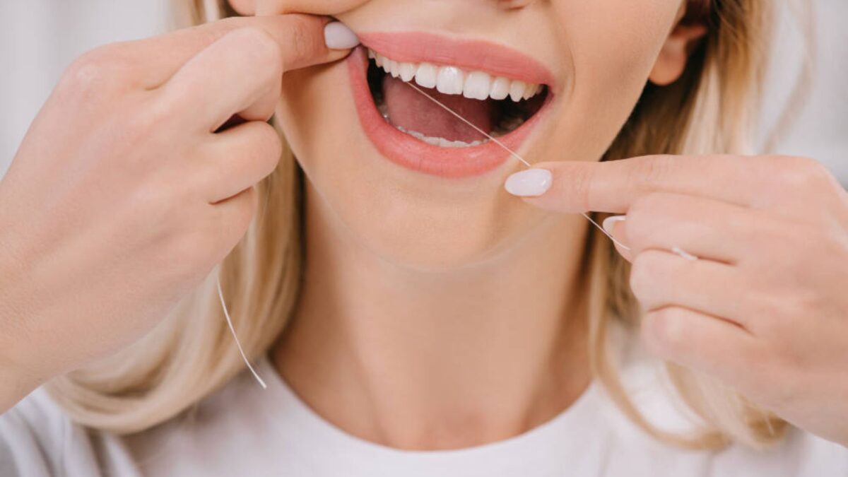 ¿Cómo elegir los productos y cepillos adecuados para una correcta salud bucal?