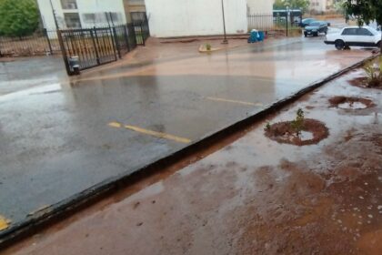 Varias calles y viviendas se anegaron por las lluvias en Zulia