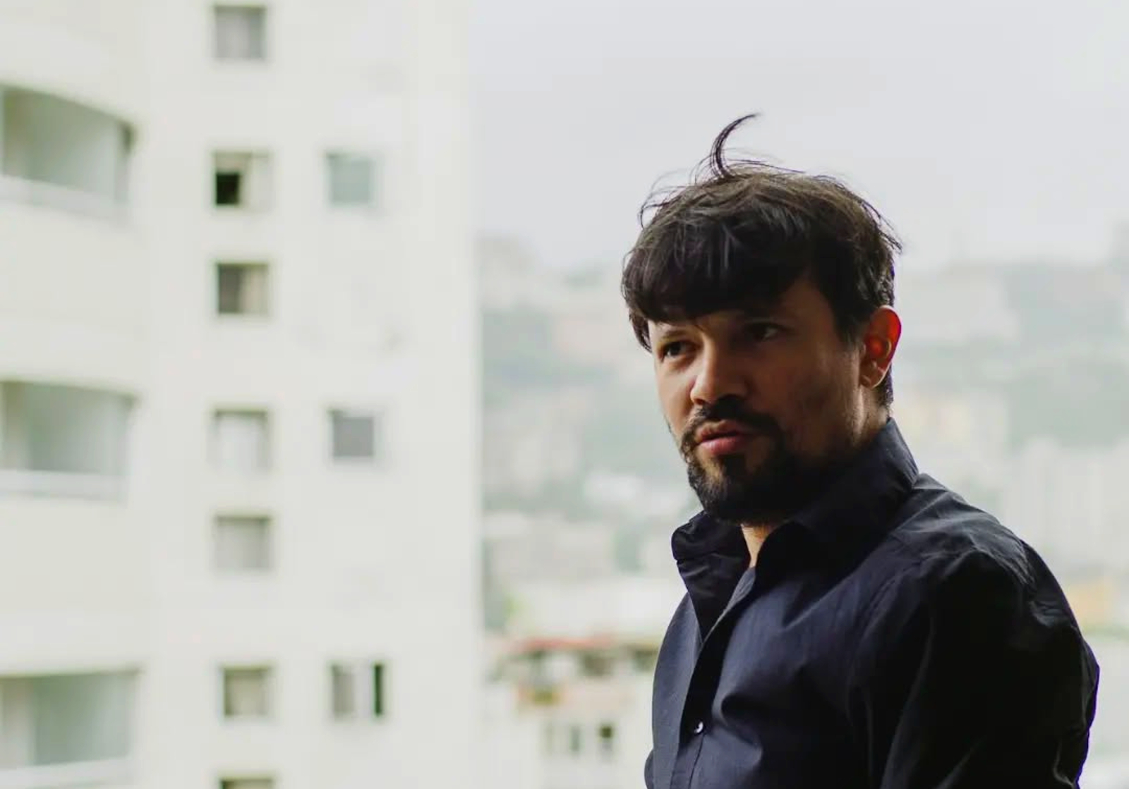 Cineasta Edgar Rocca: “Ser el distribuidor de ‘Resolver en Venezuela’ para mí es un honor”
