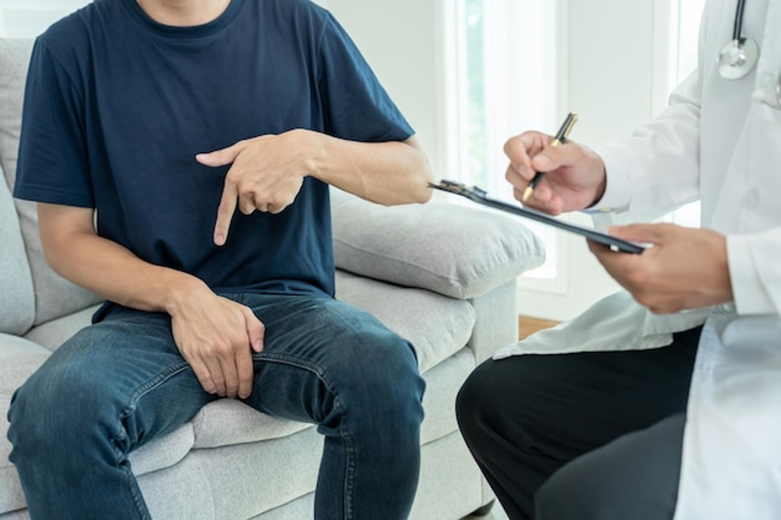 Qué es el hidrocele, la patología que puede afectar a hombres de cualquier edad