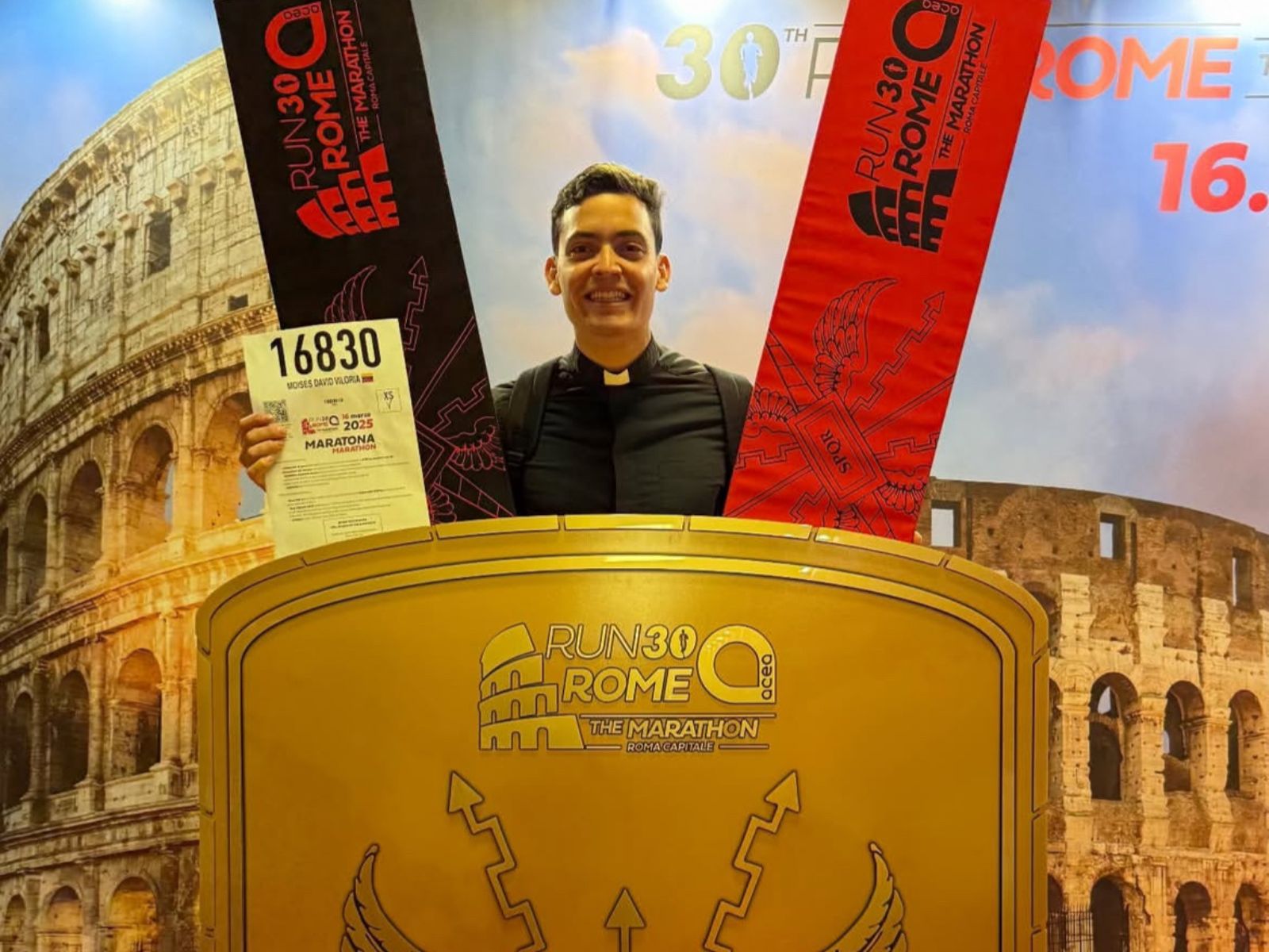 Moisés Viloria, el sacerdote venezolano que correrá en el Maratón de Roma 2025