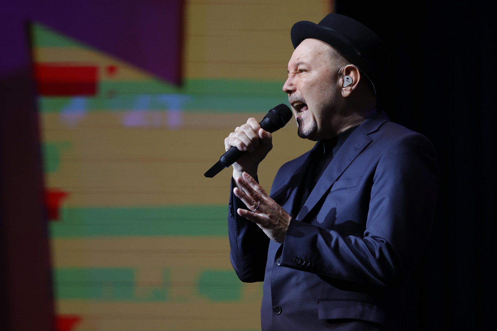 Rubén Blades pidió a El Salvador que revise el caso del músico venezolano Arturo Suárez-Trejo, detenido en el Cecot