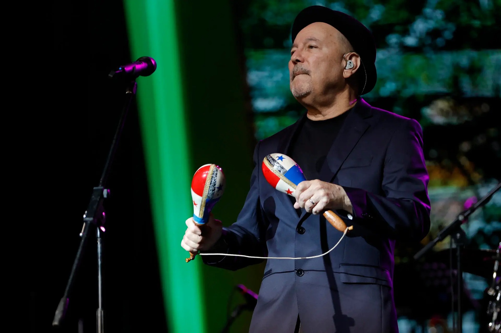 Rubén Blades pidió a El Salvador que revise el caso del músico venezolano Arturo Suárez-Trejo, detenido en el Cecot