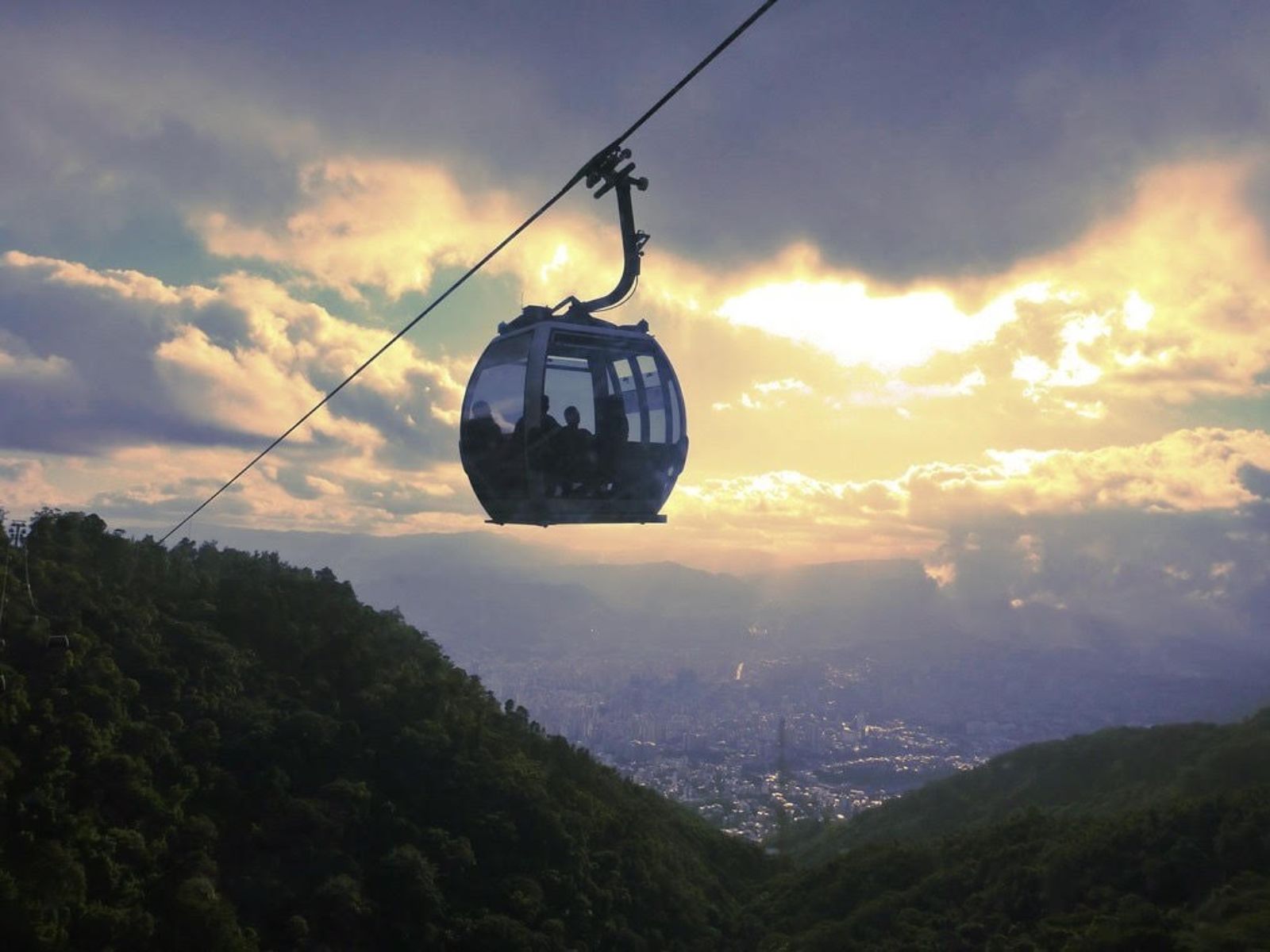 Warairarepano Cable Car Announced Special Schedule for Holy Week
