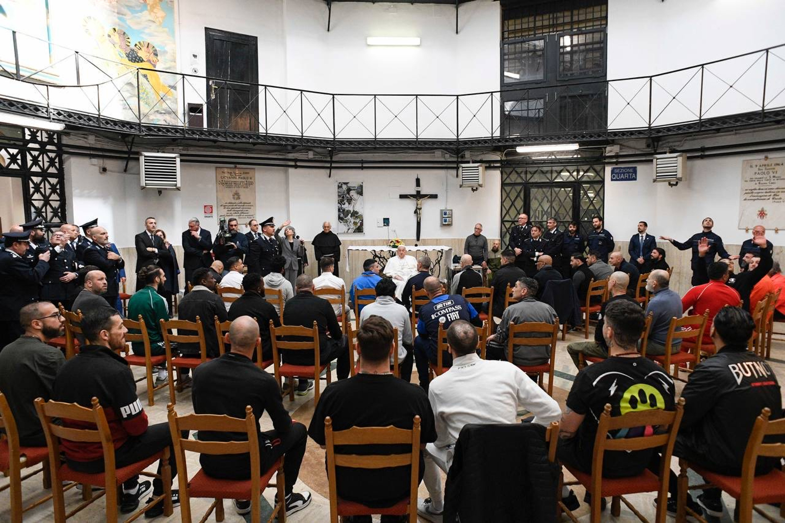 El papa Francisco cumplió su tradición del Jueves Santo y se reunió con algunos presos
