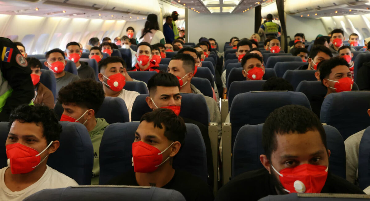 Llegó a Venezuela un grupo de 208 deportados desde EE UU: es el tercer vuelo en menos de 24 horas