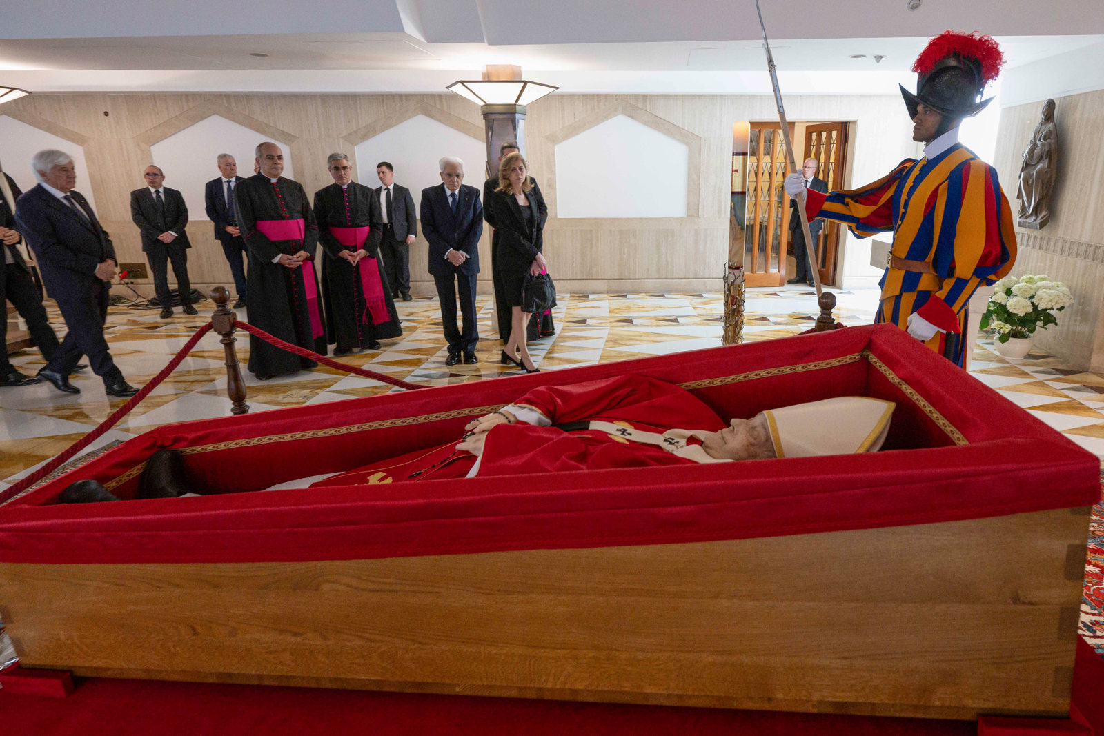 Cardenales venezolanos viajarán a Roma para actos fúnebres del papa Francisco