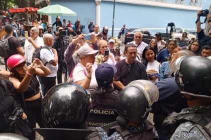 El Comité de Madres en Defensa de la Verdad se concentra en Caracas para pedir libertad de presos políticos: los detalles