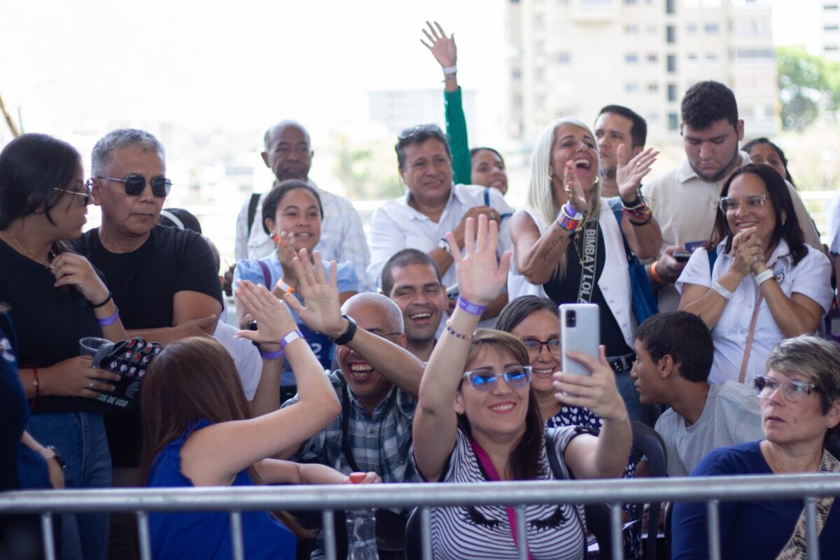 La labor de Kurios en Venezuela: una iniciativa que acerca la tecnología a niños y adolescentes 