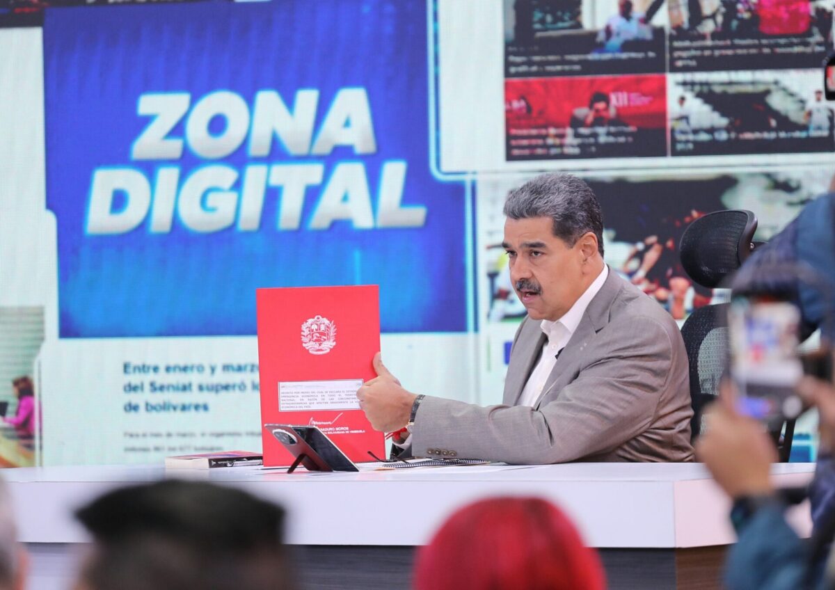 En qué consiste el decreto de emergencia económica que firmó Maduro