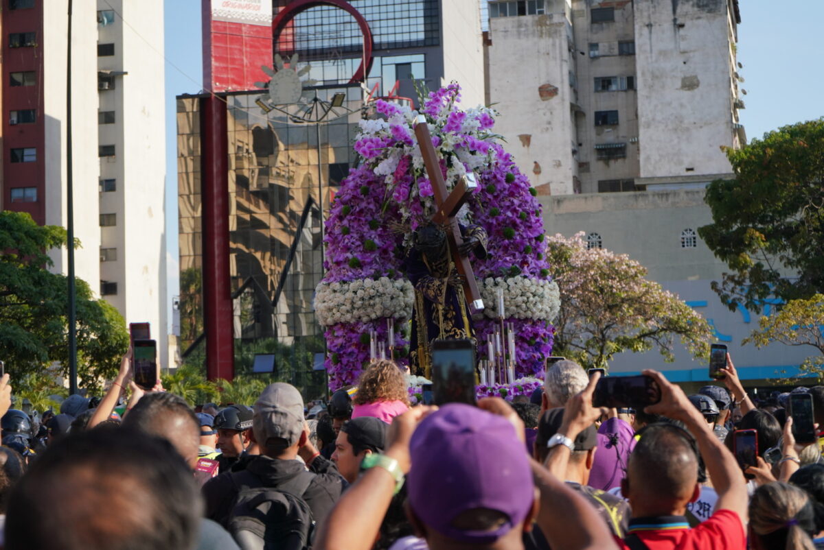 En imágenes: así se vivió la procesión del Nazareno de San Pablo en Caracas
