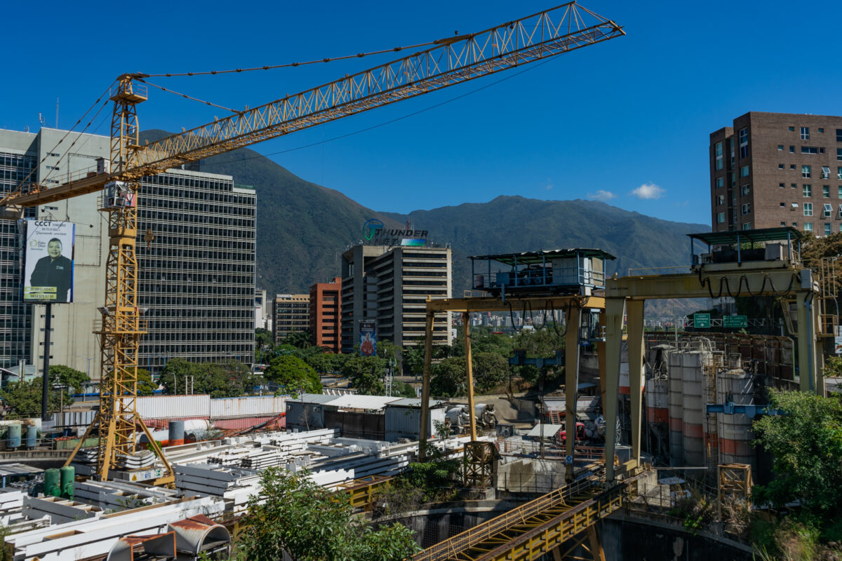 Caracas sobre el asfalto (I): las obras inconclusas del sistema Metro