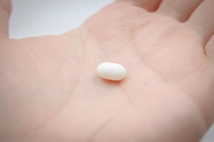 Píldora anticonceptiva para hombres superó la primera fase de ensayos clínicos con humanos: lo que se sabe