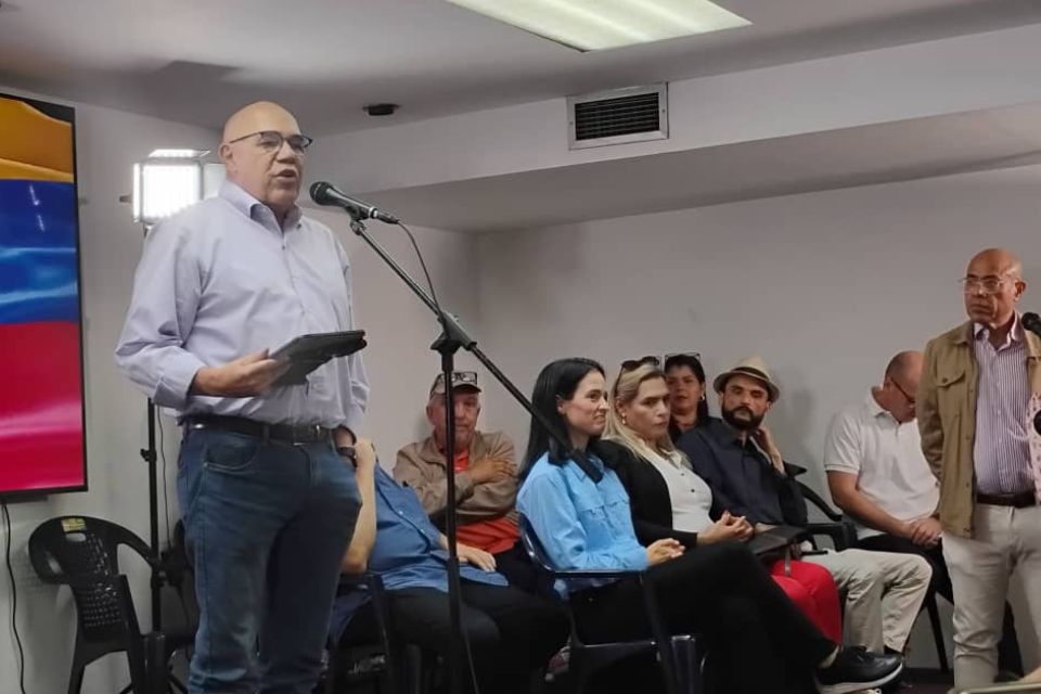 Roberto Enríquez: “Estamos repolitizando la Plataforma Unitaria”