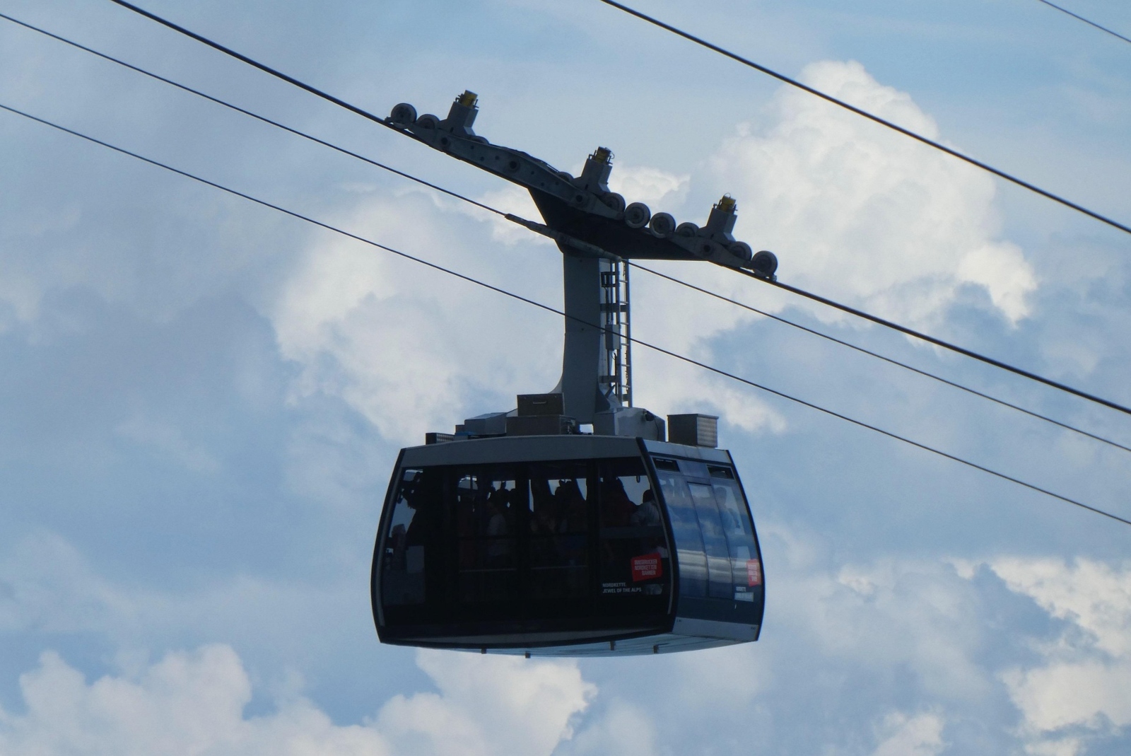 Accidente de teleférico en Nápoles: cuatro muertos y un herido grave